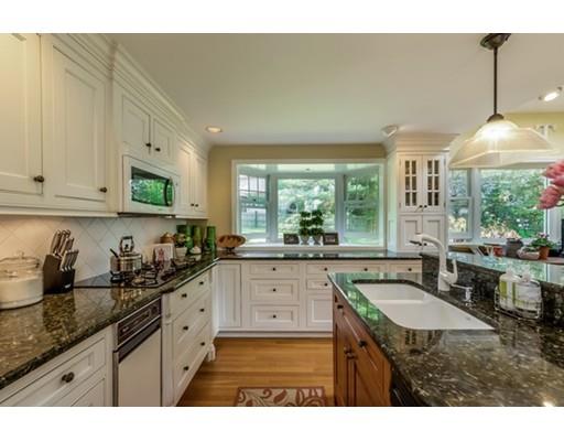 32 Flint St, Marblehead, MA 01945 photo 7