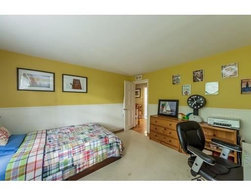 32 Flint St, Marblehead, MA 01945 photo 20