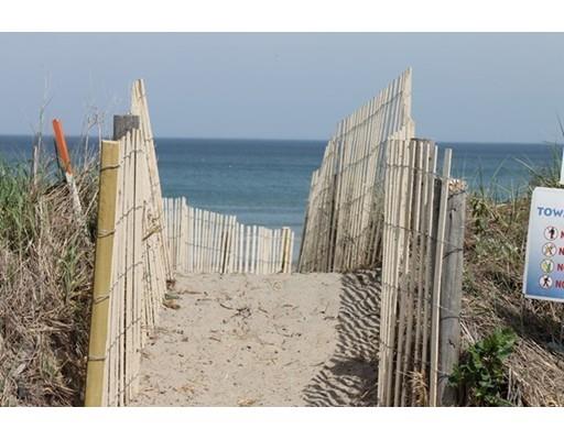 31 E St, Hull, MA 02045 photo 3