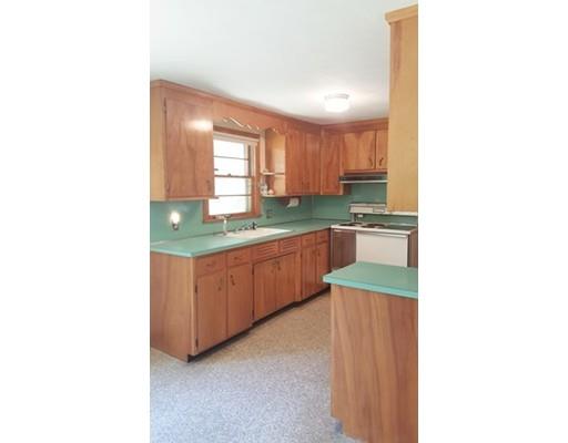 64 Blanche St, Springfield, MA 01119 photo 3