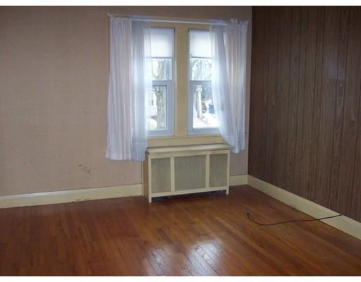 30 Bangor St, Springfield, MA 01118 photo 16