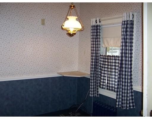 30 Bangor St, Springfield, MA 01118 photo 8