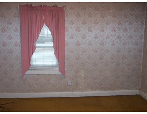 30 Bangor St, Springfield, MA 01118 photo 18