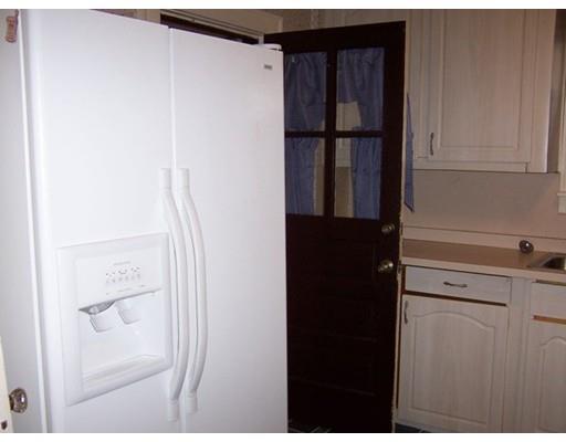 30 Bangor St, Springfield, MA 01118 photo 12