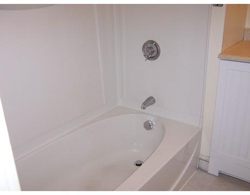 30 Bangor St, Springfield, MA 01118 photo 15