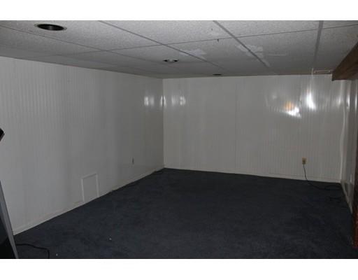 24 Meredith St, Springfield, MA 01108 photo 12