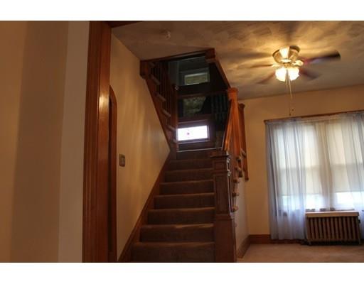 24 Meredith St, Springfield, MA 01108 photo 8