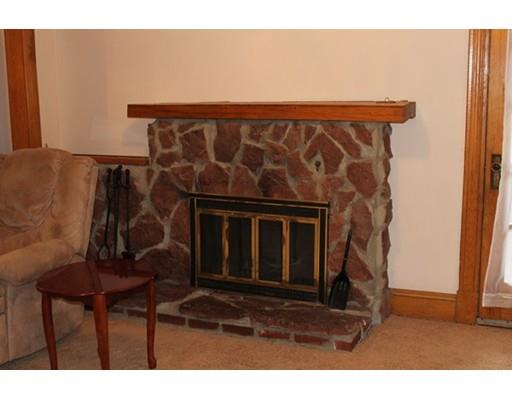 24 Meredith St, Springfield, MA 01108 photo 5