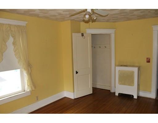 24 Meredith St, Springfield, MA 01108 photo 9