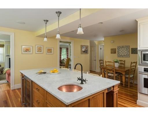 48 Cottage St, Hingham, MA 02043 photo 9