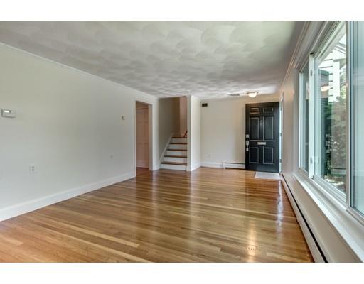 30 Beverly Ave, Marblehead, MA 01945 photo 8