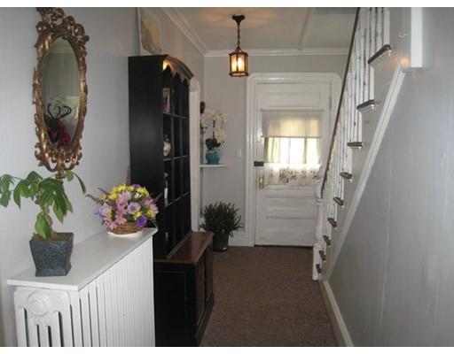 46 Poplar St, Gloucester, MA 01930 photo 3