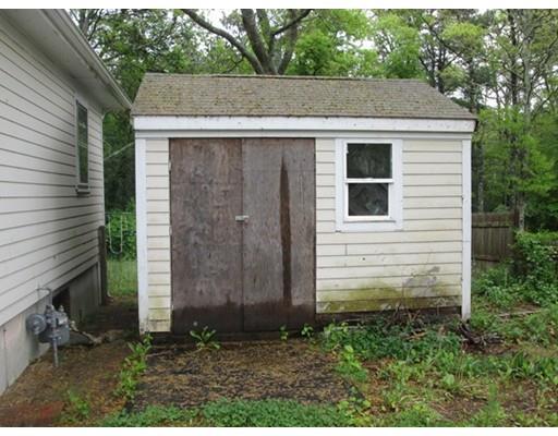 9 Standish Ave, East Wareham, MA 02538 photo 3