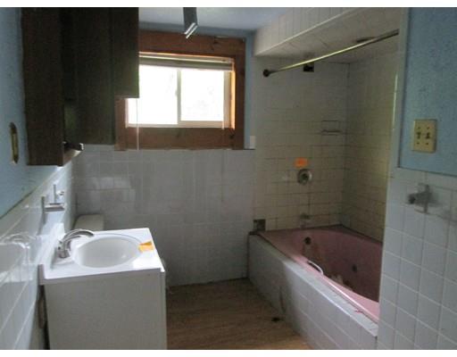 9 Standish Ave, East Wareham, MA 02538 photo 12