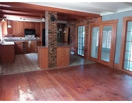 175 Pleasant St, Barre, MA 01005 photo 9