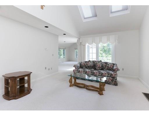 24 Beale St, Worcester, MA 01606 photo 3