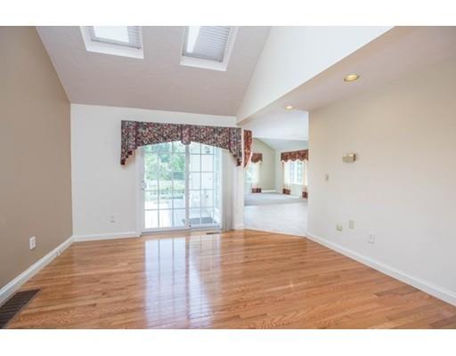 26 Beale St, Worcester, MA 01606 photo 8