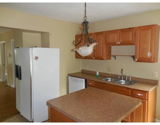 681 Bay St, Springfield, MA 01109 photo 6