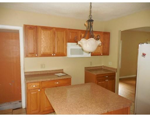 681 Bay St, Springfield, MA 01109 photo 5