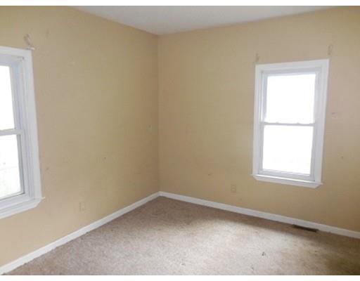 681 Bay St, Springfield, MA 01109 photo 11