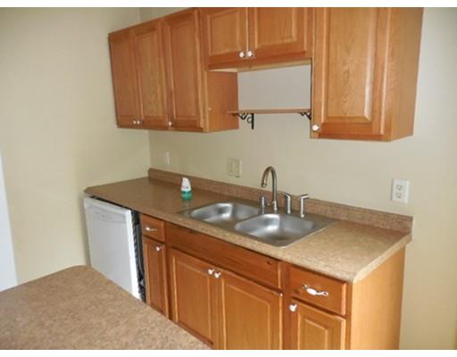 681 Bay St, Springfield, MA 01109 photo 7