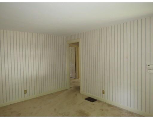204 Windemere St, Springfield, MA 01104 photo 7