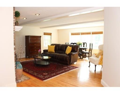 75 Elm St, Hingham, MA 02043 photo 3