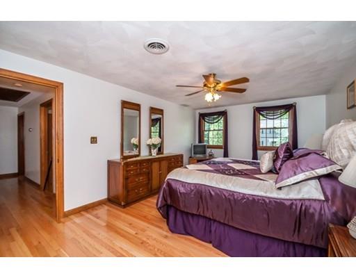 8 Kurchian Ln, Reading, MA 01867 photo 13