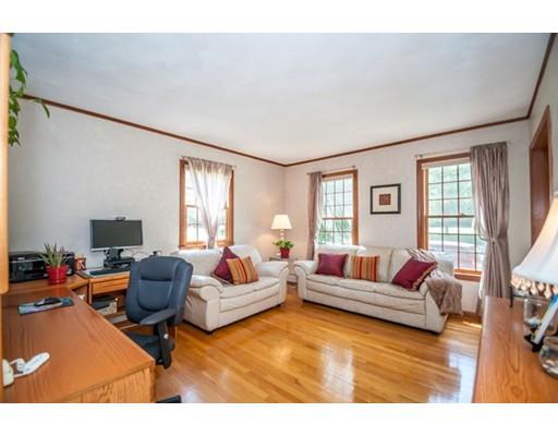 8 Kurchian Ln, Reading, MA 01867 photo 5