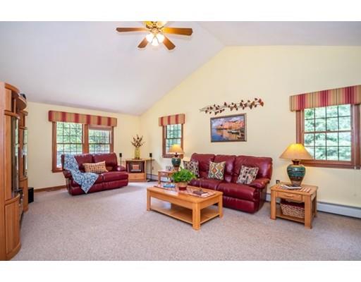 8 Kurchian Ln, Reading, MA 01867 photo 9