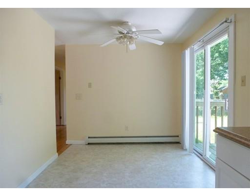 156 Groton St, Springfield, MA 01129 photo 5