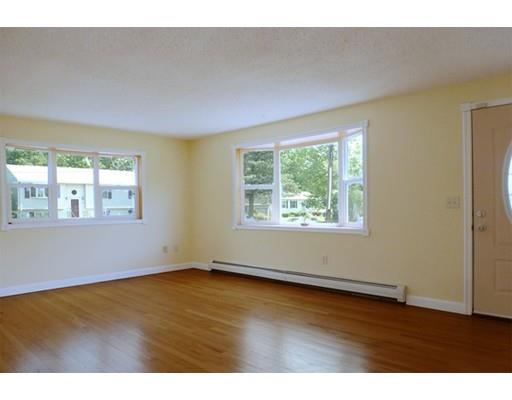 156 Groton St, Springfield, MA 01129 photo 6