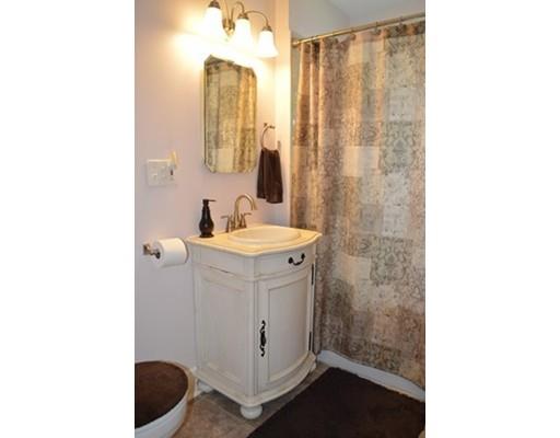 101 Sunapee St, Springfield, MA 01108 photo 16