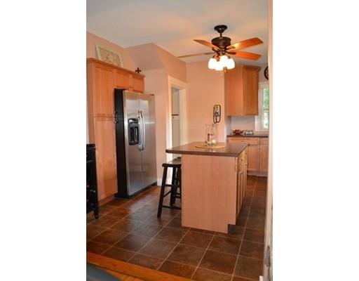 101 Sunapee St, Springfield, MA 01108 photo 10