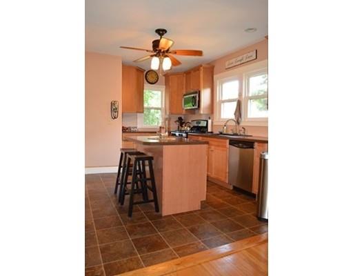101 Sunapee St, Springfield, MA 01108 photo 9