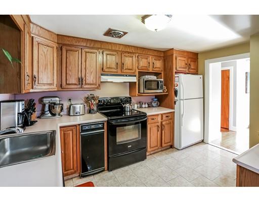 29 Congress Pl, Dedham, MA 02026 photo 2
