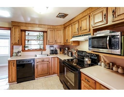 29 Congress Pl, Dedham, MA 02026 photo 3
