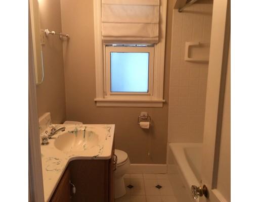 43 Gillette Ave, Springfield, MA 01118 photo 10