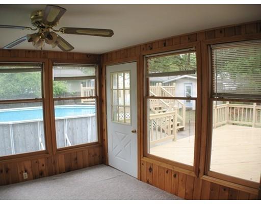 148 Jeffrey Rd, Springfield, MA 01119 photo 12
