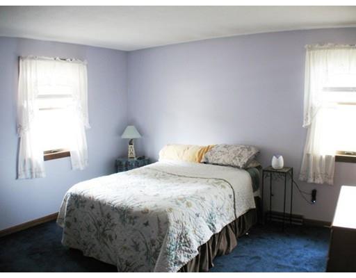 148 Jeffrey Rd, Springfield, MA 01119 photo 5