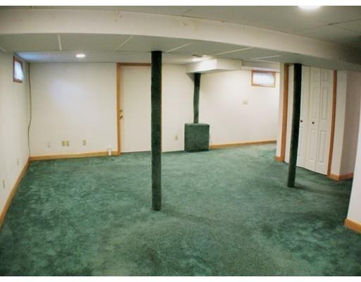 148 Jeffrey Rd, Springfield, MA 01119 photo 11