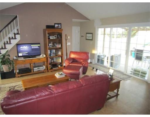 75 River Dr, Hadley, MA 01035 photo 3