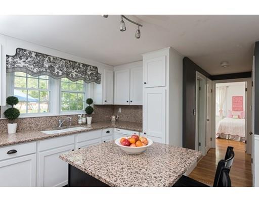 334 Gardner St, Hingham, MA 02043 photo 4