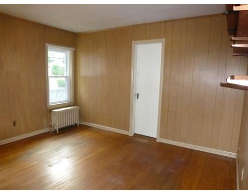 71 Deerfield St, Worcester, MA 01602 photo 5