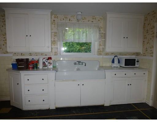 71 Deerfield St, Worcester, MA 01602 photo 3