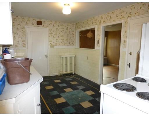 71 Deerfield St, Worcester, MA 01602 photo 4