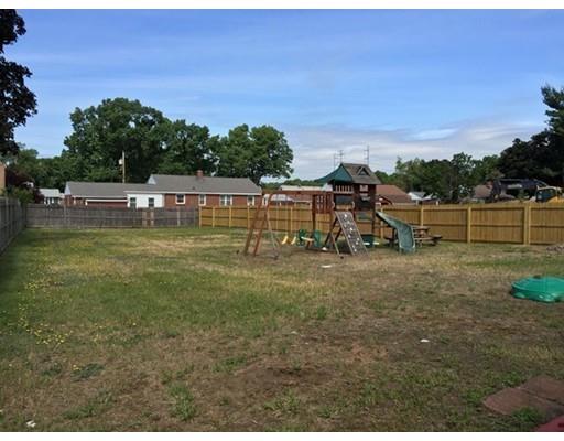 14 Bardon St, Chicopee, MA 01020 photo 11