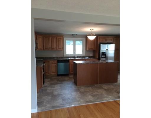 14 Bardon St, Chicopee, MA 01020 photo 3