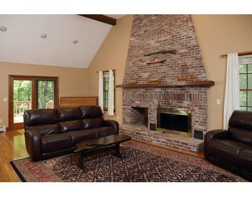37 Enos Cir, Reading, MA 01867 photo 2