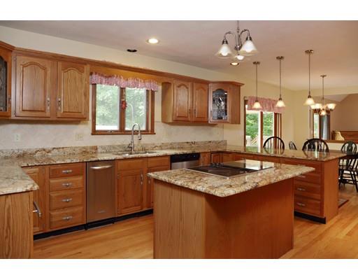 37 Enos Cir, Reading, MA 01867 photo 3